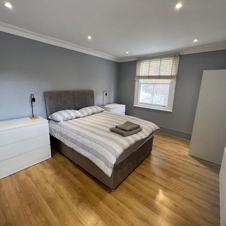 Lovely 2-Bedroom Victorian Flats Лондон Екстериор снимка