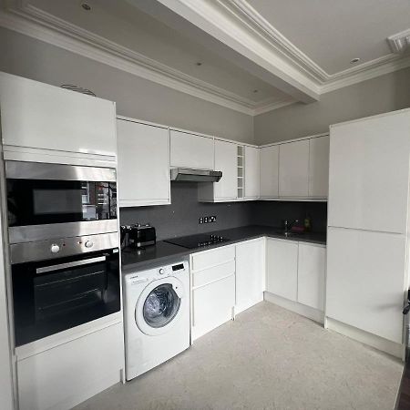 Lovely 2-Bedroom Victorian Flats Лондон Екстериор снимка
