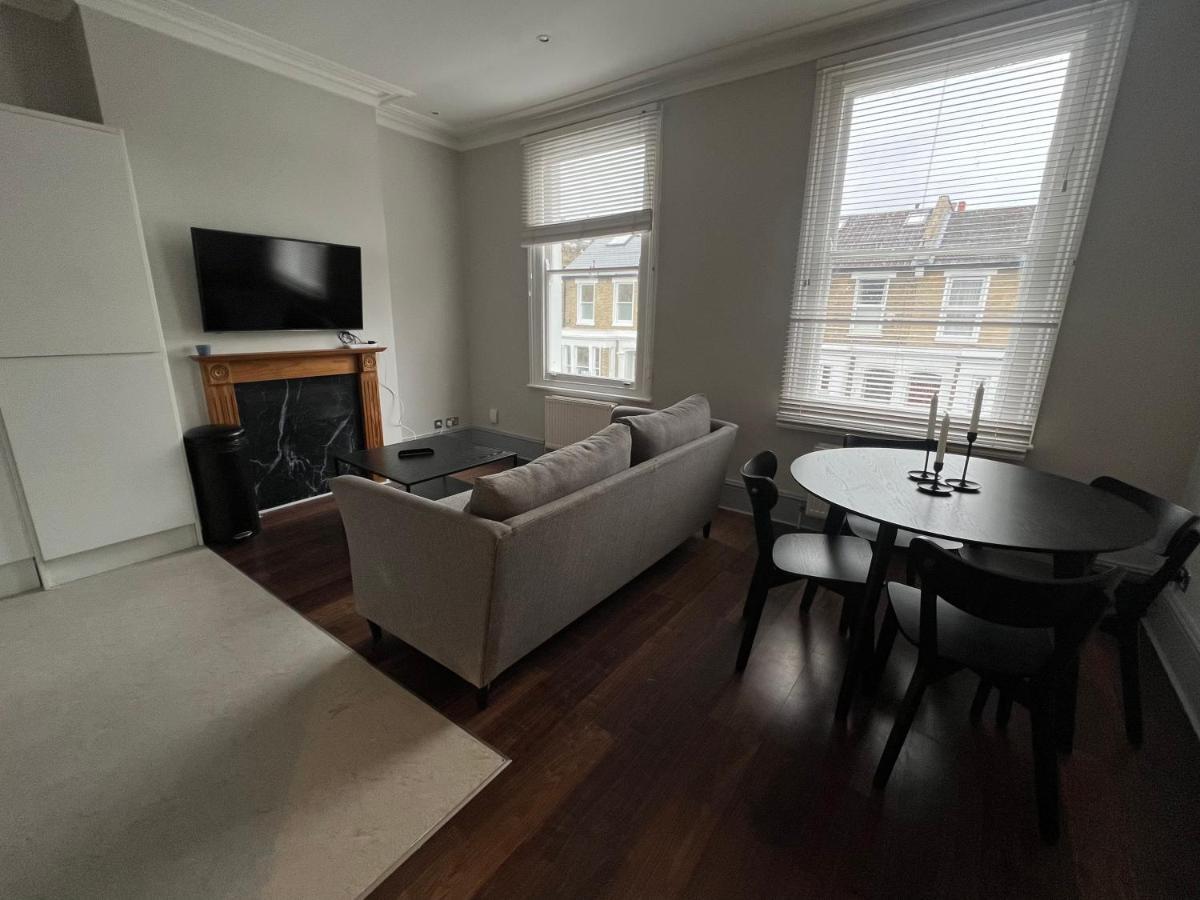 Lovely 2-Bedroom Victorian Flats Лондон Екстериор снимка