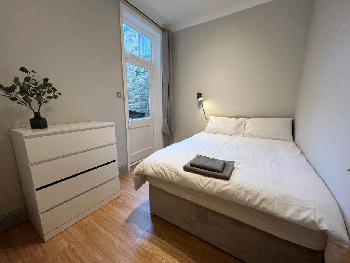 Lovely 2-Bedroom Victorian Flats Лондон Екстериор снимка